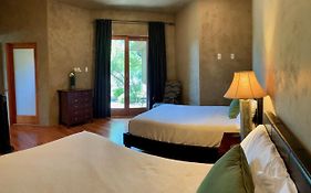 Scenic Hill Country Retreat - Rhino Ranch