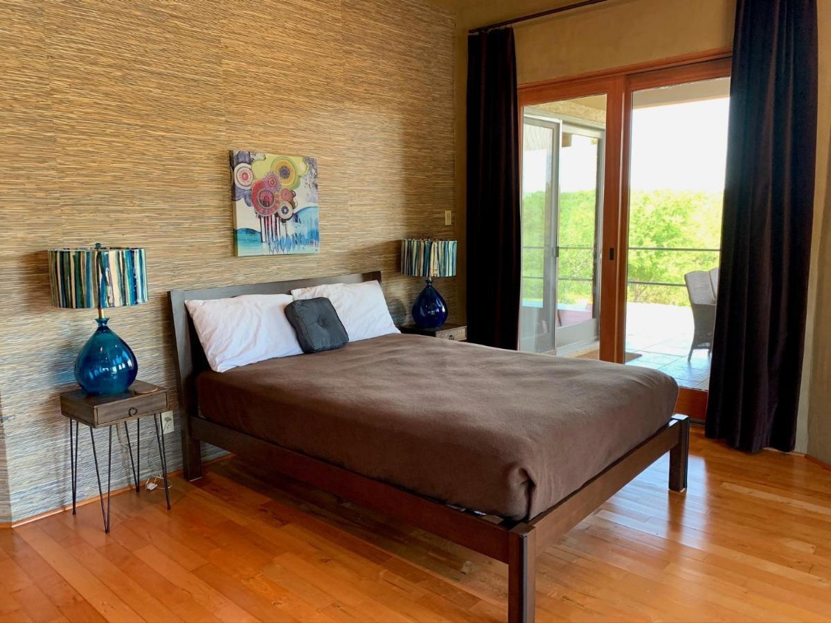 Scenic Hill Country Retreat - Rhino Ranch Villa New Braunfels Exterior photo