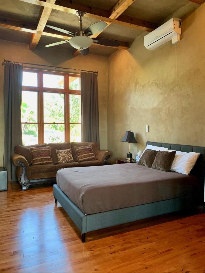 Scenic Hill Country Retreat - Rhino Ranch Villa New Braunfels Exterior photo