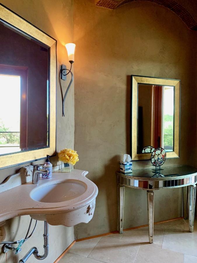 Scenic Hill Country Retreat - Rhino Ranch Villa New Braunfels Exterior photo