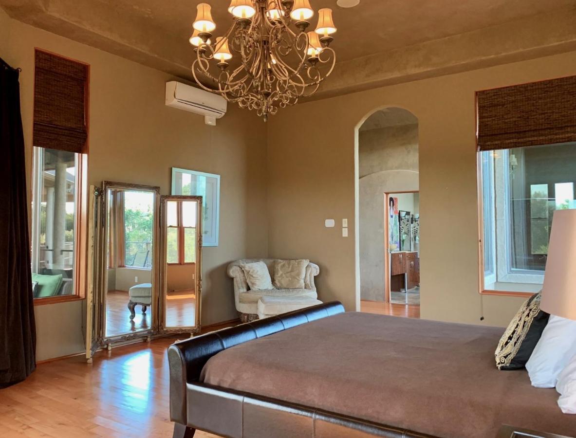 Scenic Hill Country Retreat - Rhino Ranch Villa New Braunfels Exterior photo