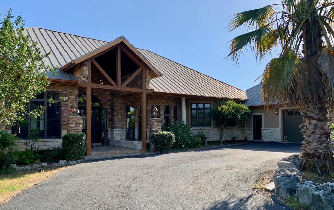 Scenic Hill Country Retreat - Rhino Ranch Villa New Braunfels Exterior photo
